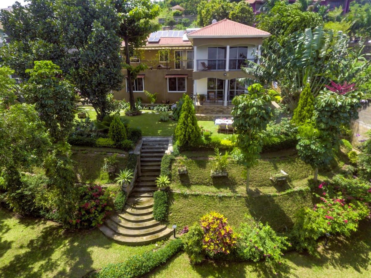Bed and Breakfast Ewange - A Casa Mia Kampala Exteriér fotografie